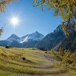 Garni Hanni فندق لانغنفلد