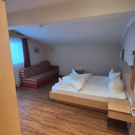 Garni Hanni Hotel *