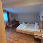 Garni Hanni Hotel *